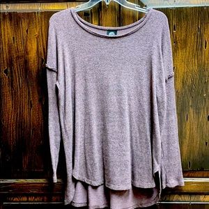 Long sleeve ribbed very soft long in back raw neck